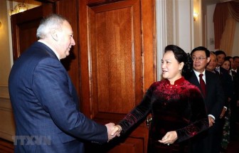 Chủ tịch Quốc hội Nguyễn Thị Kim Ngân hội kiến Thủ tướng Belarus
