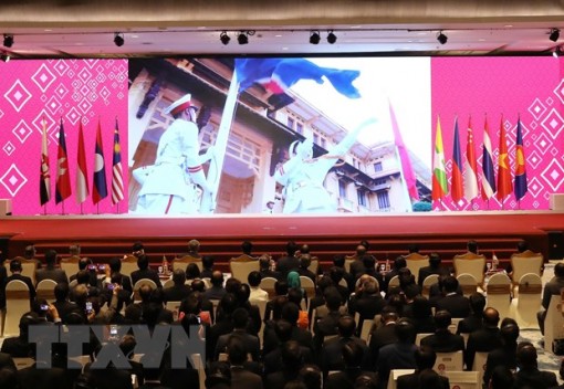 Việt Nam với vai trò Chủ tịch ASEAN: Gắn kết và chủ động thích ứng