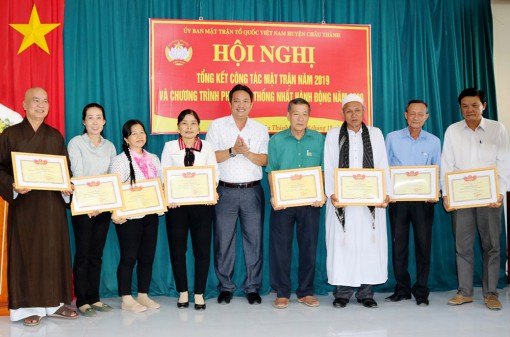 Châu Thành chăm lo người nghèo
