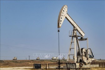 Giá dầu mỏ toàn cầu năm 2020 đứng trước nguy cơ sụt giảm