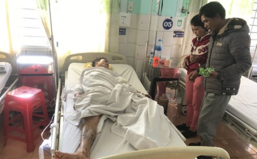 Nổ đầu đạn, 3 người thương vong