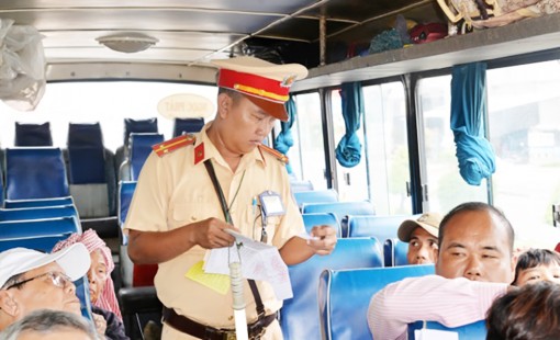 Đã uống rượu, bia thì không lái xe