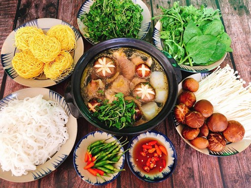 Lẩu gà nấm