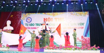 Tuyên dương “Sinh viên 5 tốt”, “Học sinh 3 rèn luyện”