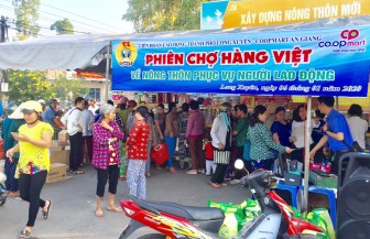 Phiên chợ hàng Việt về nông thôn Mỹ Hòa Hưng