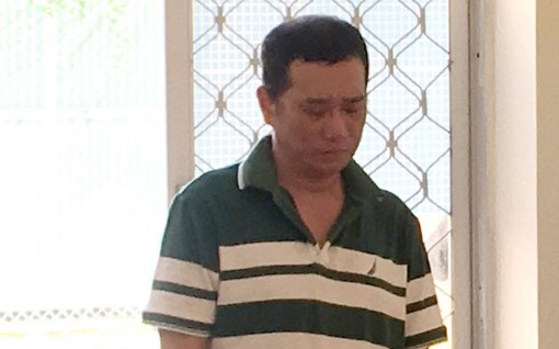 Làm quen, lừa tiền đánh bạc