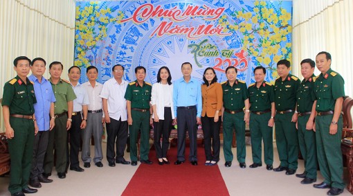 Phó Bí thư Thường trực Tỉnh ủy Võ Anh Kiệt thăm, chúc Tết lực lượng vũ trang, doanh nghiệp