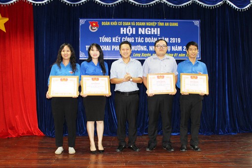 Đoàn khối Cơ quan và Doanh nghiệp tỉnh dẫn đầu công tác Đoàn và phong trào thanh niên 2019