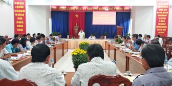 Phú Tân triển khai chương trình công tác năm 2020 và giao chỉ tiêu kinh tế - xã hội cho các xã, thị trấn