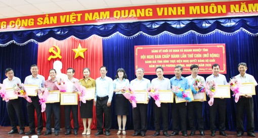 Đảng bộ Khối Cơ quan và Doanh nghiệp tỉnh An Giang hoạt động ổn định, hiệu quả sau một năm hợp nhất