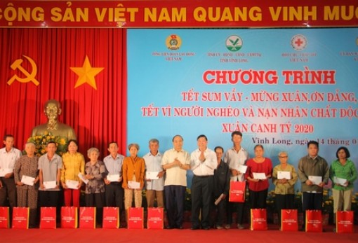 Tết sum vầy, tết ấm tình