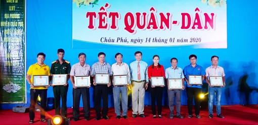 Châu Phú tổng kết các hoạt động “Tết quân - dân” năm 2020