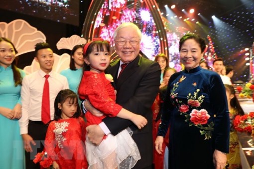 Kiều bào Việt Nam vui Xuân quê hương trên quê cha, đất tổ