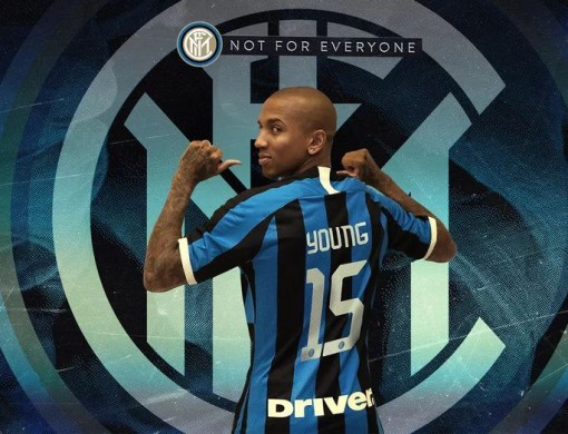 Ashley Young chia tay Man United, gia nhập Inter Milan