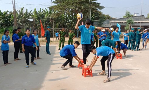 Đầm ấm Tết quân – dân