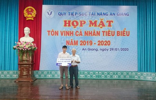 Quỹ Tiếp sức tài năng An Giang họp mặt, tôn vinh cá nhân tiêu biểu năm 2019 - 2020