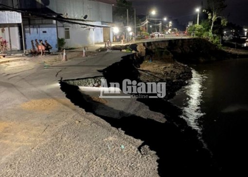 Đoạn sạt lở tại ấp Bình Tân tiếp tục mở rộng