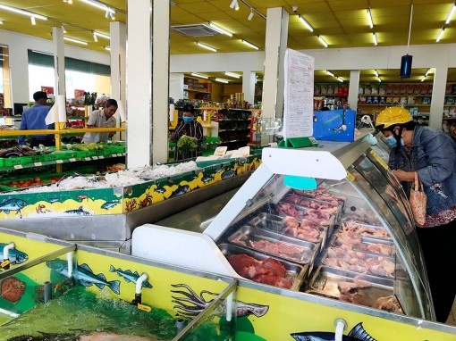 Phụ huynh dự trữ thực phẩm trong giai đoạn dịch viêm đường hô hấp diễn biến phức tạp