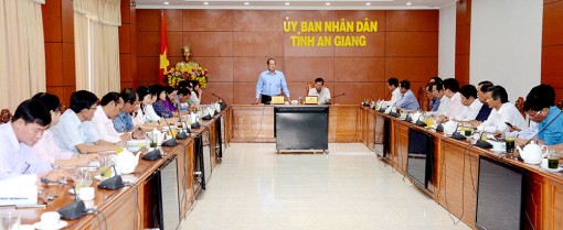 Kiên quyết rút giấy phép cơ sở kinh doanh thiết bị y tế tự ý nâng giá