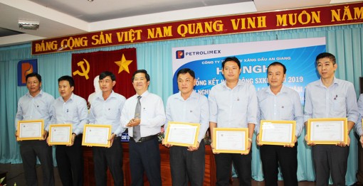 Công ty TNHH MTV Xăng dầu An Giang phấn đấu nộp ngân sách nhà nước 350 tỷ đồng