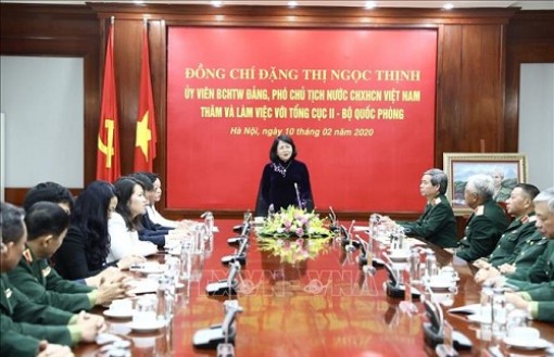 Phó Chủ tịch nước thăm, làm việc với Tổng cục II, Bộ Quốc phòng
