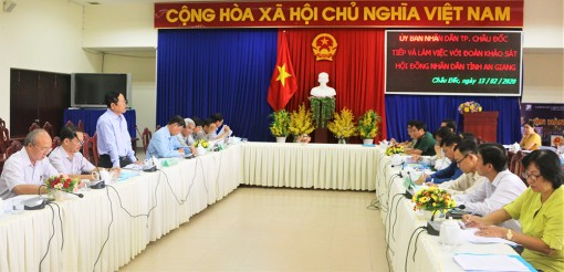 HĐND tỉnh khảo sát công tác phòng, chống dịch bệnh CoVid-19 ở TP. Châu Đốc