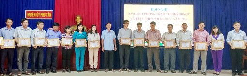 Phú Tân: Lấy chất lượng làm trọng tâm trong xây dựng các danh hiệu văn hóa