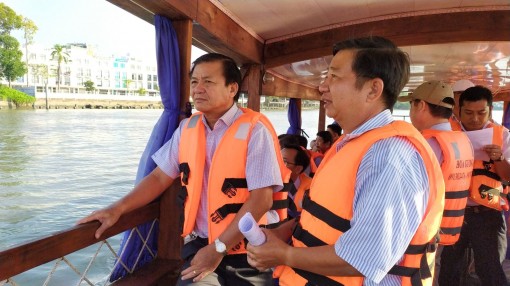 Lãnh đạo thành phố kiểm tra tiến độ thực hiện Kè sông Cần Thơ