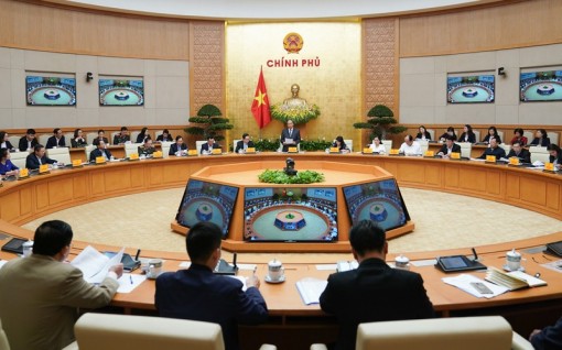 Thủ tướng: Vừa chống dịch Covid-19, vừa đảm bảo các mục tiêu Quốc hội giao