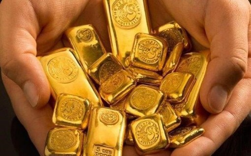 Giá vàng thế giới chạm mức cao nhất trong 7 năm