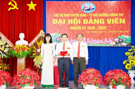 Châu Thành: Đại hội điểm Chi bộ trực thuộc Huyện ủy