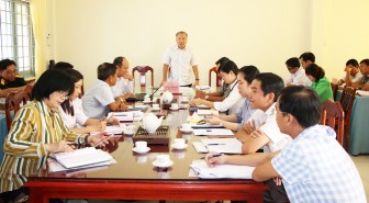 Bí thư Huyện ủy Chợ Mới Võ Nguyên Nam làm việc với 3 xã cù lao Giêng