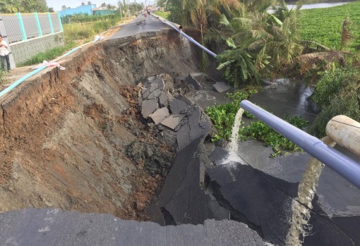 Tiền Giang: Cấm lưu thông qua đoạn đường bị sạt lở trên đường tỉnh 873