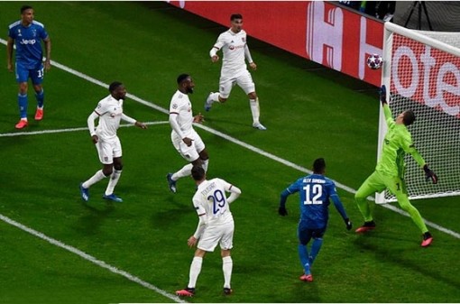 Real thua ngược Man City, Lyon đánh bại Juventus