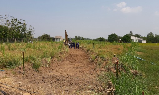 Tiền Giang: Mở đường tạm đi qua vị trí sạt lở trên đường tỉnh 873