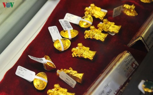 Giá vàng tiếp đà tăng hướng đến ngưỡng 1.700 USD/oz