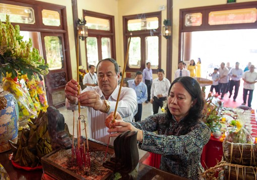 Tưởng niệm 40 năm ngày mất Chủ tịch Tôn Đức Thắng