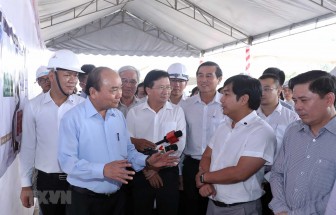 Thủ tướng thị sát tiến độ thi công cao tốc Trung Lương-Mỹ Thuận