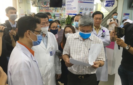 Thứ trưởng Bộ Y tế: Bệnh viện tư nhân cần sẵn sàng chống dịch COVID-19