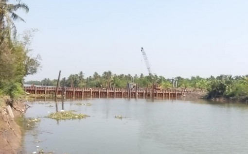 Chính quyền và người dân vùng ĐBSCL “ứng phó” với hạn mặn