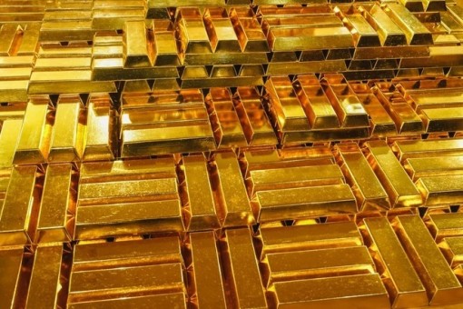 Giá vàng tăng, chứng khoán giảm mạnh