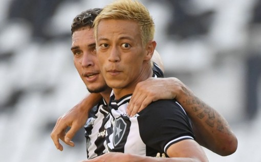 Keisuke Honda lập kỷ lục chưa từng có trong lịch sử bóng đá