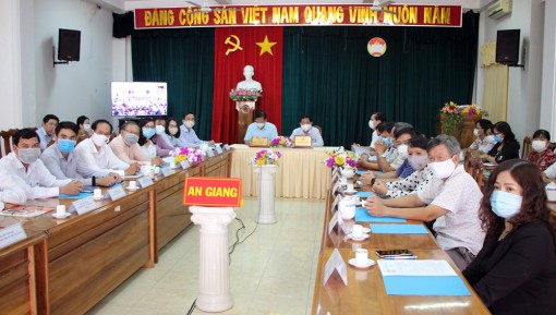 Phát động toàn dân tham gia phòng chống dịch Covid-19 và kêu gọi hỗ trợ đồng bào bị thiệt hại do hạn hán, xâm nhập mặn