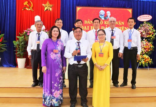 Đảng bộ Khối vận TP. Châu Đốc đại hội điểm bầu trực tiếp Bí thư