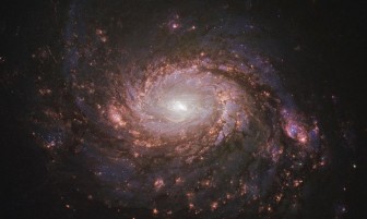Phát hiện thiên hà rộng 100 nghìn năm ánh sáng