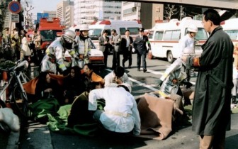 Di chứng chất độc Sarin từ vụ tấn công tàu điện ngầm Tokyo