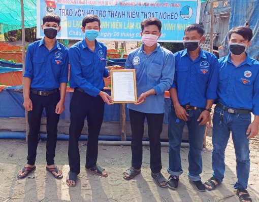 Huyện đoàn Châu Thành: Trao vốn hỗ trợ thanh niên khởi nghiệp