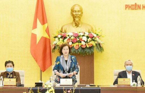 Bế mạc Phiên họp thứ 43 của Ủy ban Thường vụ Quốc hội