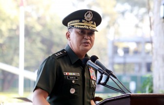 Tham mưu trưởng quân đội Philippines mắc COVID-19, Bộ trưởng cách ly