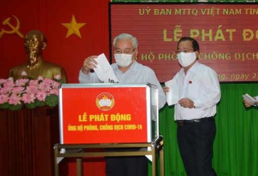 Sóc Trăng tiếp nhận hơn 1 tỷ đồng phòng chống dịch Covid-19